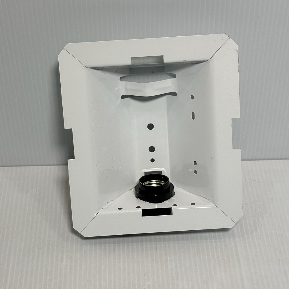 Broan S97014212 Light Reflector with Socket