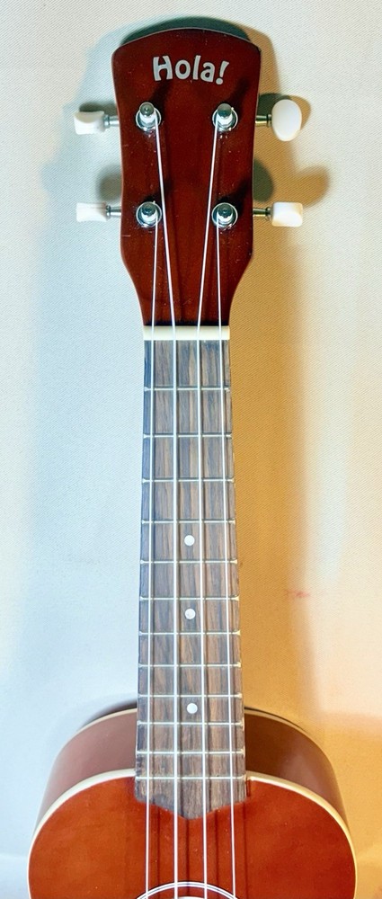 HOLA UKULELE