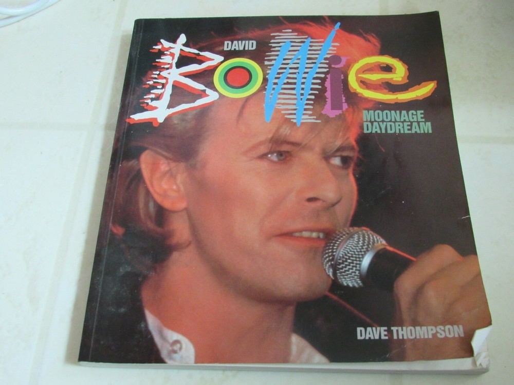 david bowie moonage daydream book