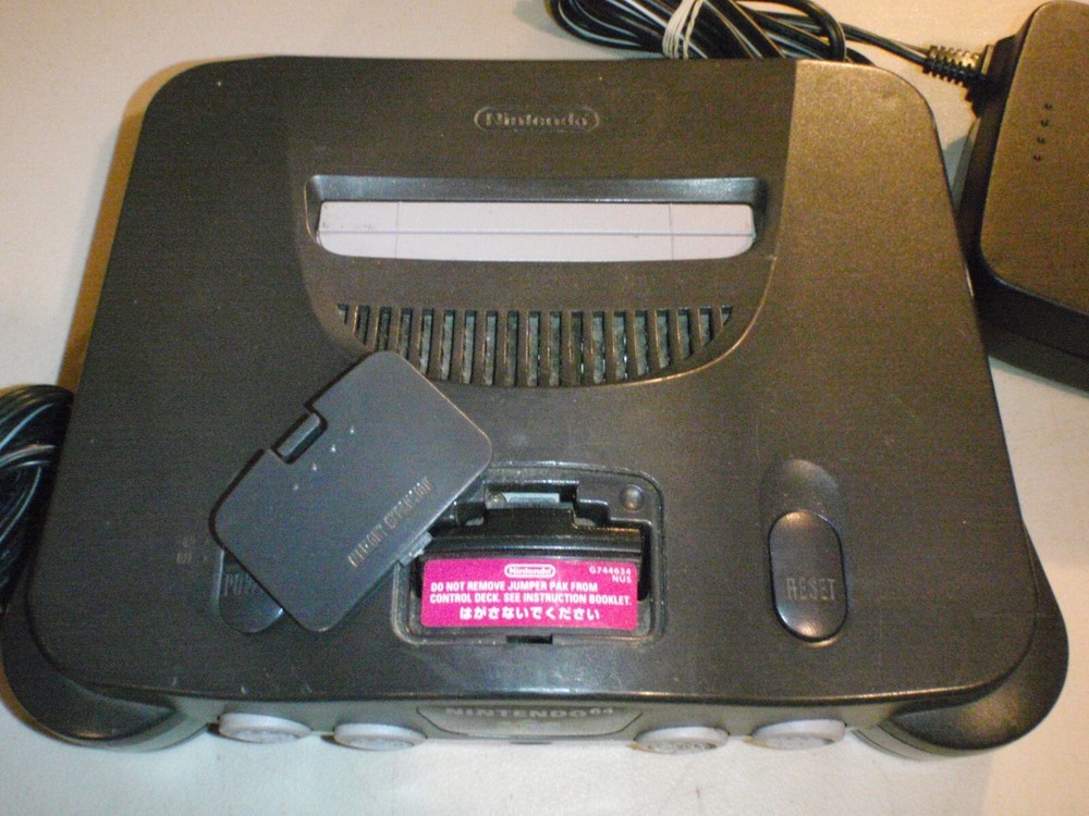 NINTENDO 64 N64 SYSTEM WITH 4 CONTROLLERS TESTED