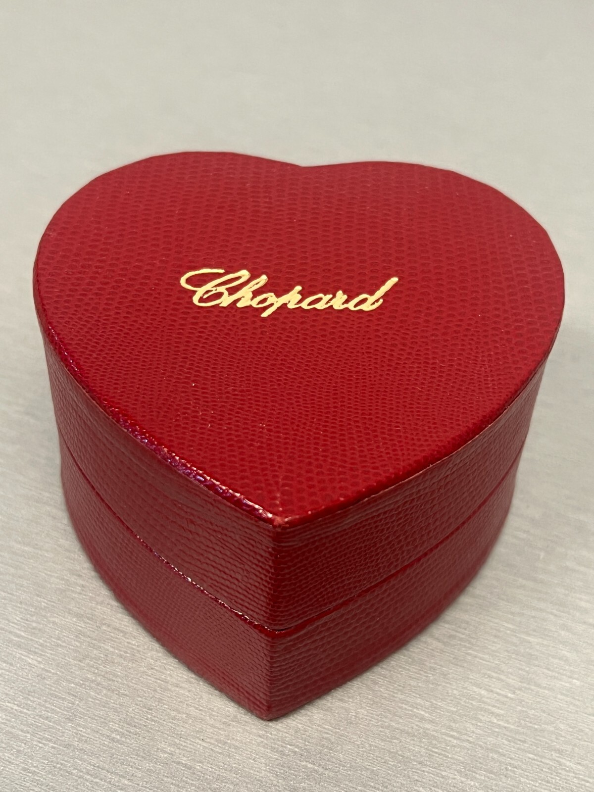 ORIGINAL CHOPARD HEART SHAPED STERlING SILVER RING DISPLAY BOX - VERY NICE!