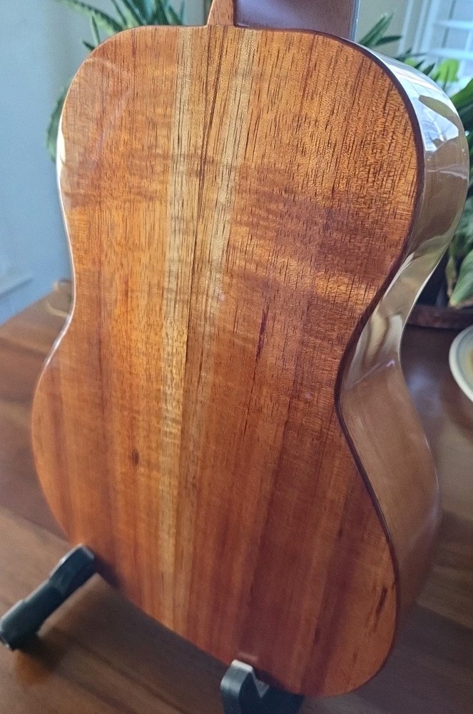 Kanile'a KSR T Tenor Ukulele Solid Koa Gloss with Case