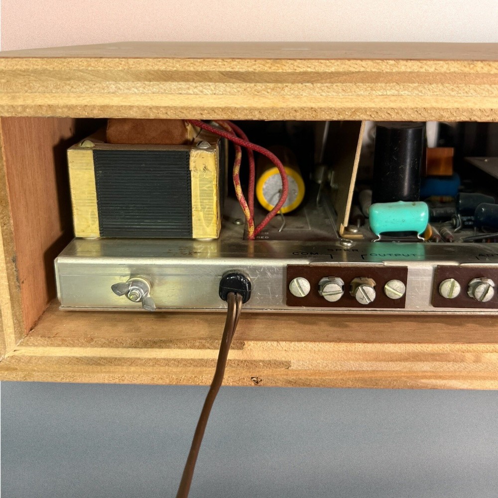 HEATHKIT SOLID-STATE MONO FM RECEIVER MODEL AR-27 Excellent Working Condition.