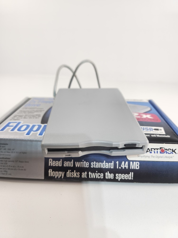 SmartDisk External USB Floppy Disk Drive Titanium Edition Windows or Mac