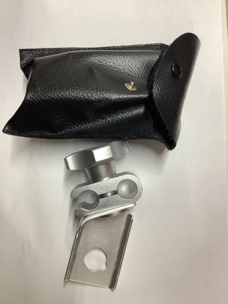 Nikon Nikonos Underwater Flash Bulb Unit & Case