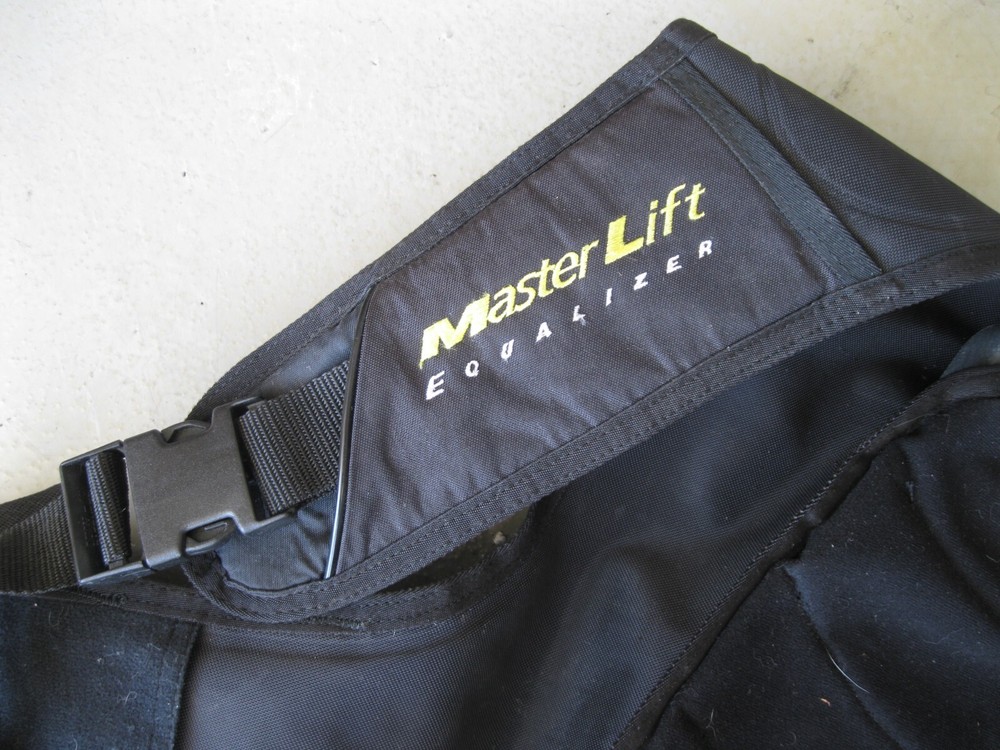 Beuchat Master Lift Equalizer Size M Buoyancy Compensator