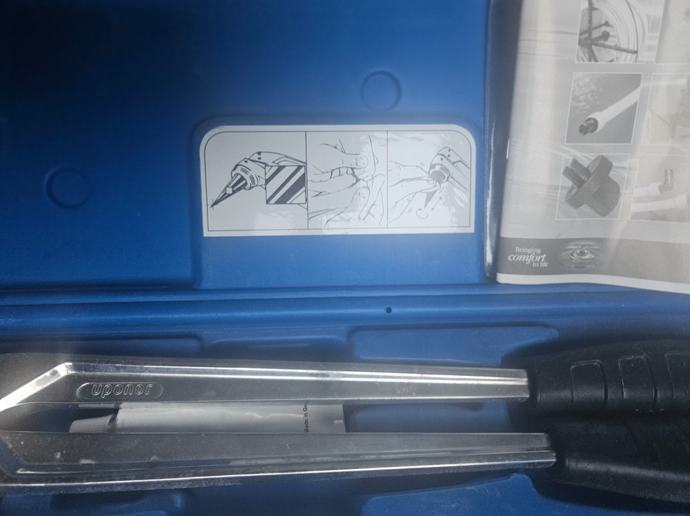 Wirsbo Uponor ProPEX Hand Expander Tool Kit Q6295075
