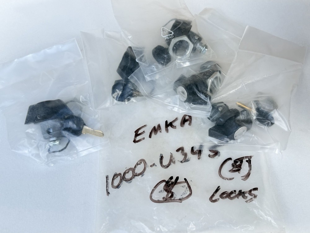 EMKA 1000-U345 Locking Black Polyamide Keyed EK-333, Wing Handled Lock