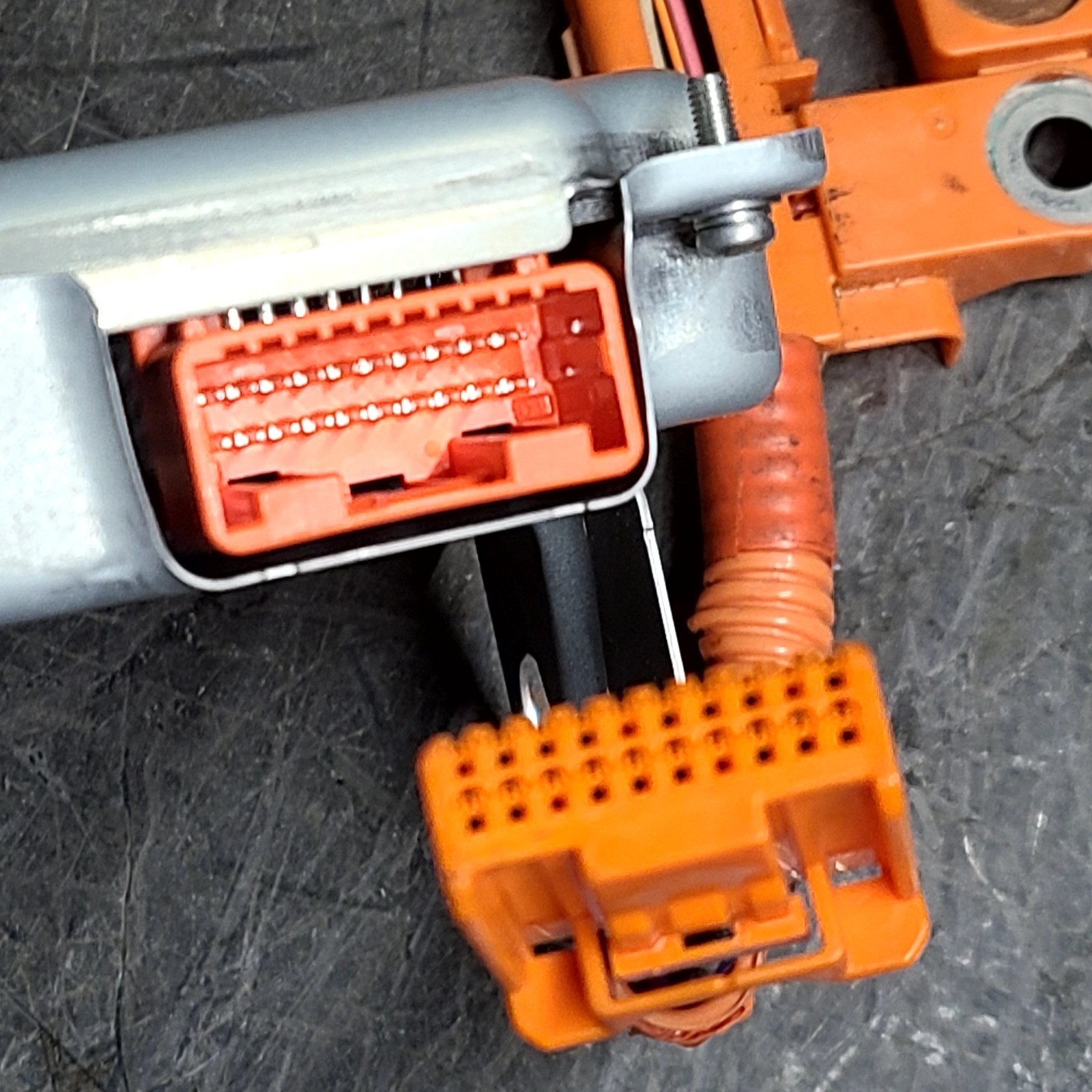 Toyota Prius Hybrid 2010-15 Battery Voltage Sensor w/harness 89892-47020/080