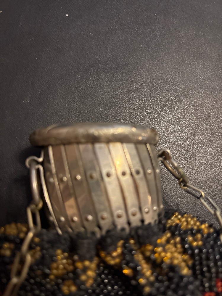 Whiting & Davis expandable purse seed bead beaded