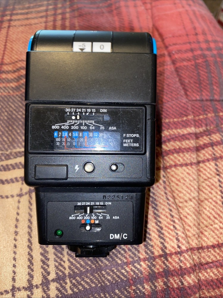 Vivitar Auto Thyristor 3700 Flash