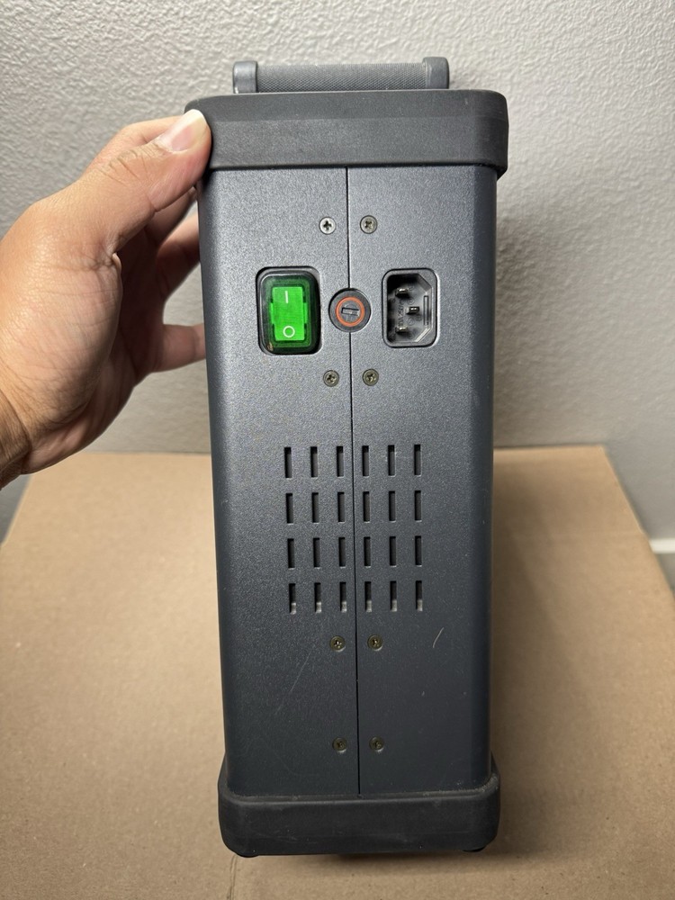 Hensel Vela AS 1500 Watt Flash Generator Power Pack Three Flash Output