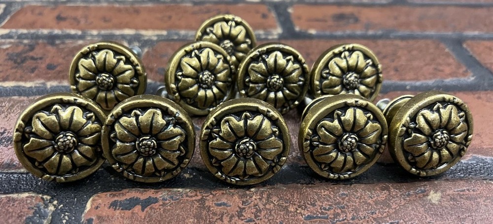 10 Floral Decorated Closet or Cabinet Knobs