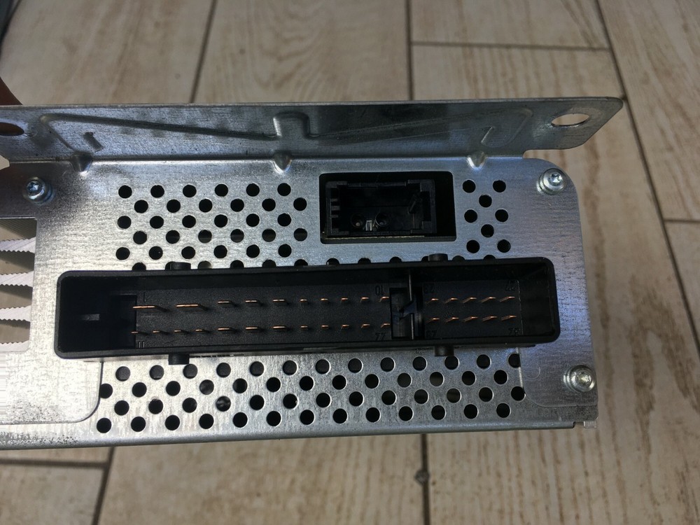 Audi A6 C6 4F Basic Sound System Amplifier Control Module Unit 4F0035223