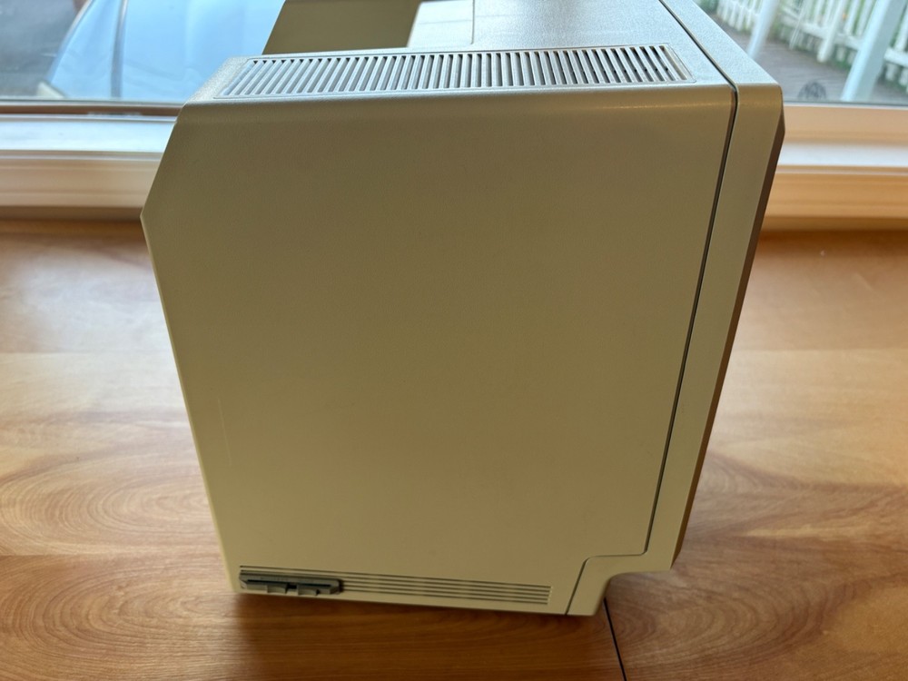 Macintosh 1984 128k computer - Recapped & Restored - Apple Mac M0001