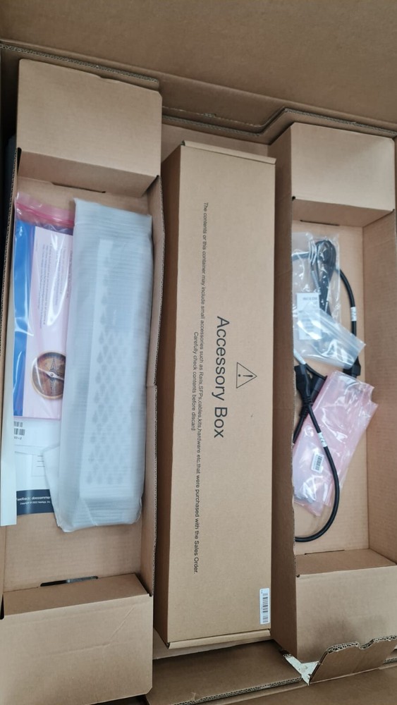 Netapp AFF-A250 all-flash array with 111-05272+A1 Dual controller & Dual PSU