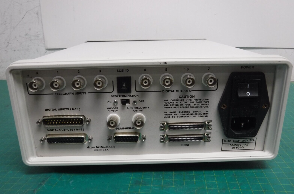Axon Instruments Digidata 1322A 16-Bit Data Acquisition System