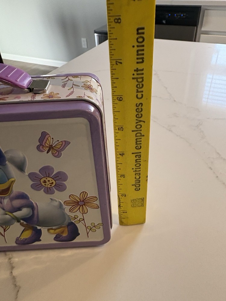 Daisy Duck Tin Lunch Box