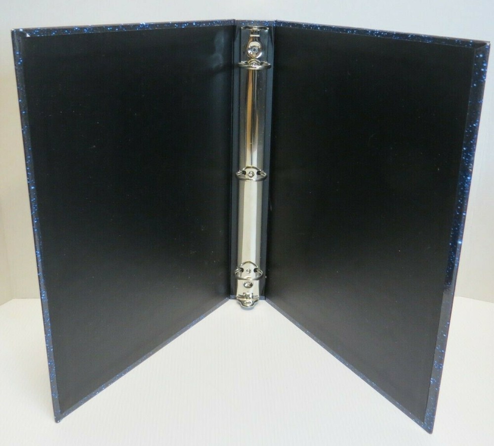 KISS HOTTEST SHOW ON EARTH GUITAR PICK BINDER