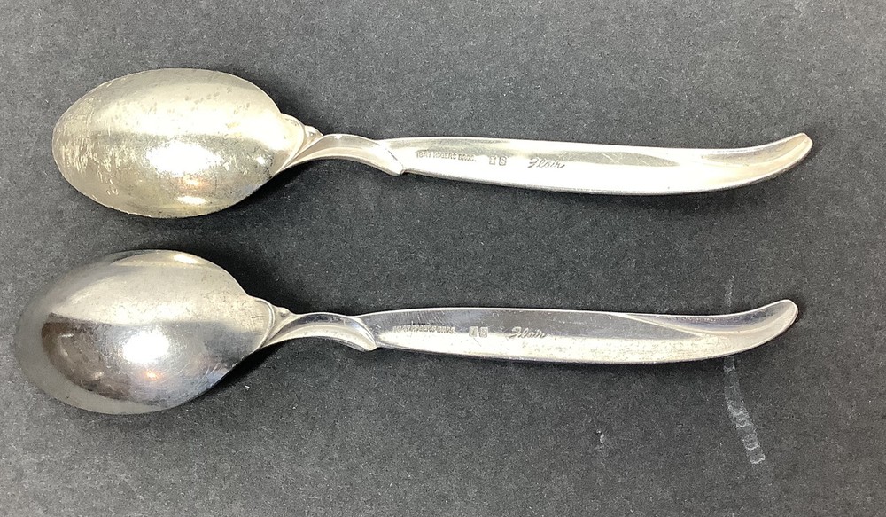 8 Teaspoons 1847 Rogers Bros Flair Silverplate Flatware Silverware
