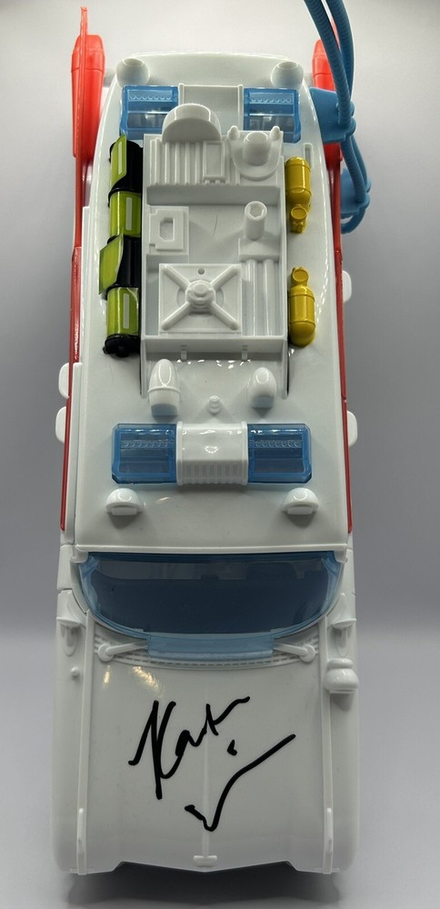 KATE MCKINNON SIGNED GHOSTBUSTERS ECTOMOBILE - BECKETT COA!
