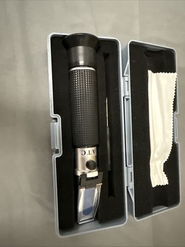 Portable Refractometer with Accessories & Case