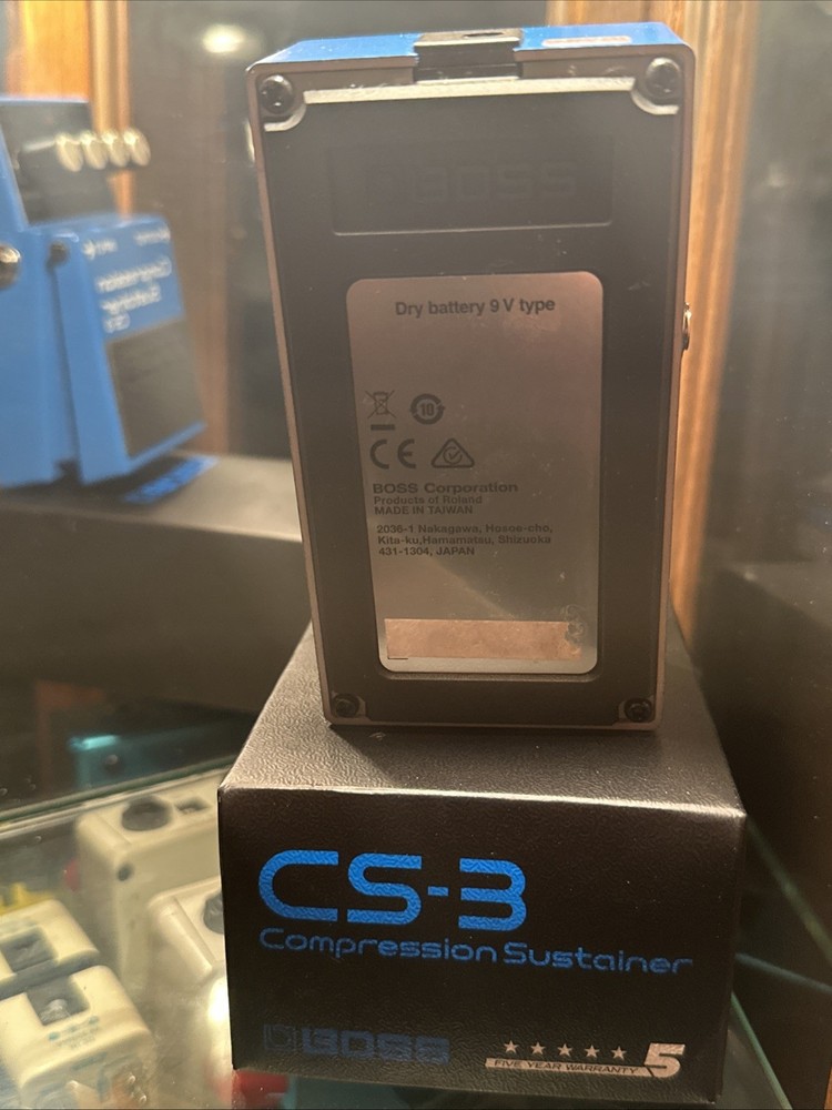 BOSS CS-3 Compression Sustainer Guitar Effects Pedal Open Box