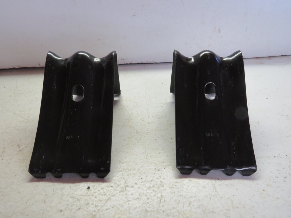 02 CHEVY SILVERADO GMC SIERRA  JACK CHOCKS