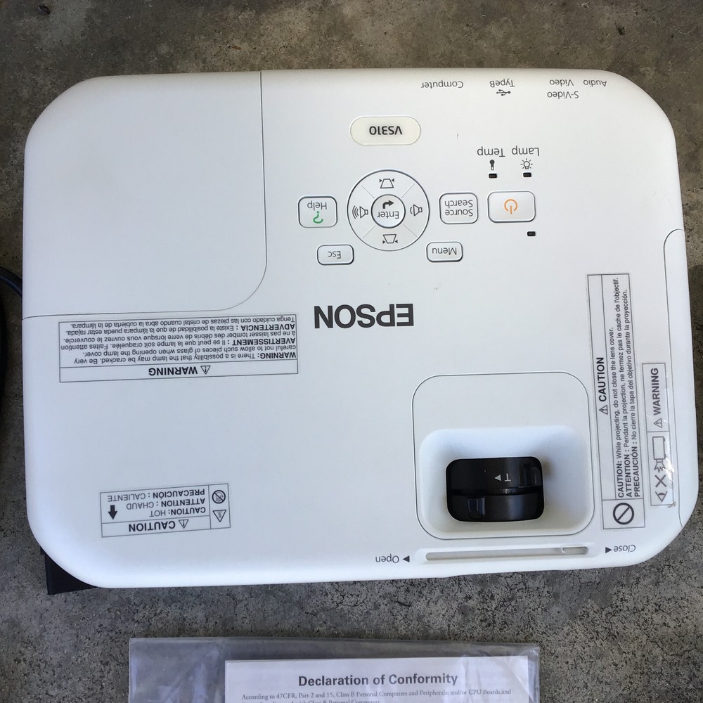 Epson VS310 Model: H432A LCD Projector w/ Remote, Cables, Manual, CD