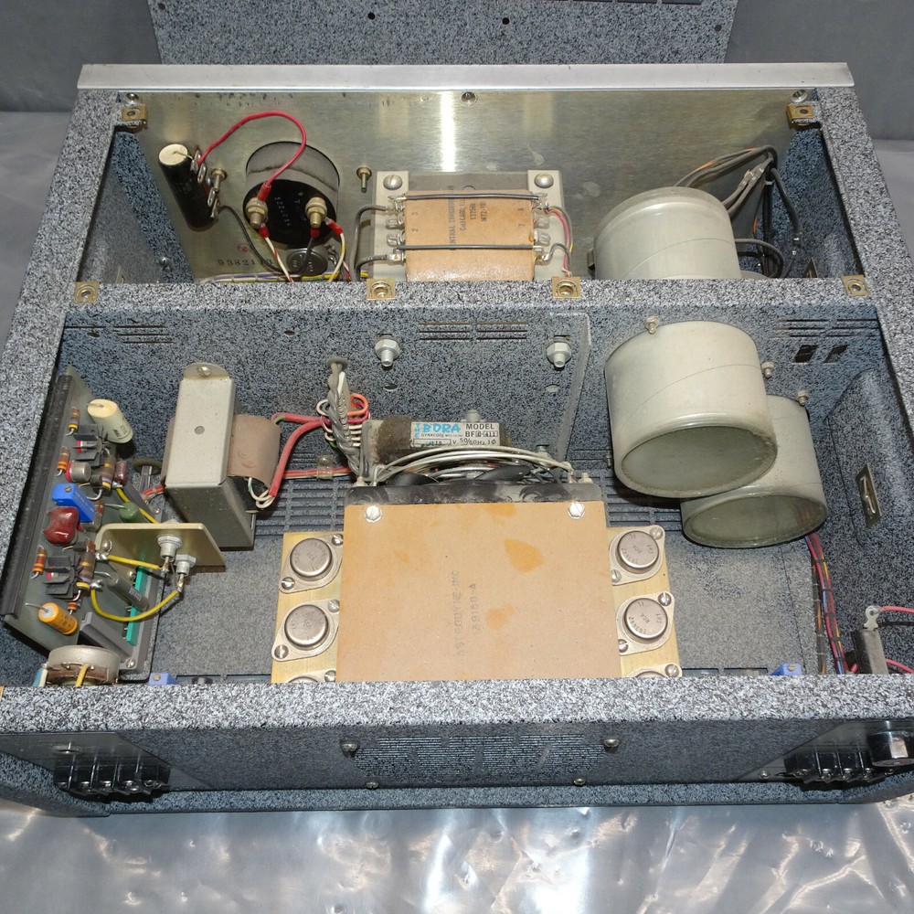 MB ELECTRONICS POWER AMPLIFIER 2250MB s/n 839