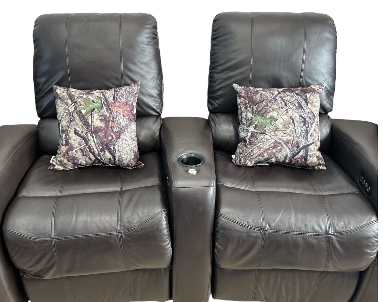 TrueTimber Camo Outdoor/Indoor Pillows– 18" x 18" (2-Pack) Made in USA