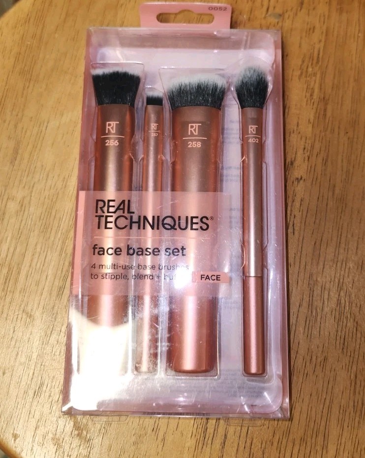 Real Techniques 4 Piece Face Base Makeup Brush Kit
