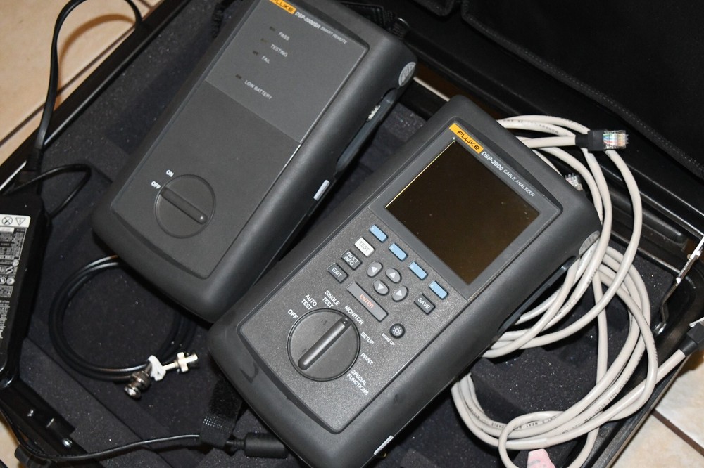 Fluke Networks DSP-2000 DSP2000 SR Cat5 LAN Cable Analyzer Tester Certifier 515A