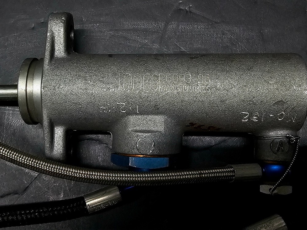2 AP Master Cylinders (Push Type) CP6093-96