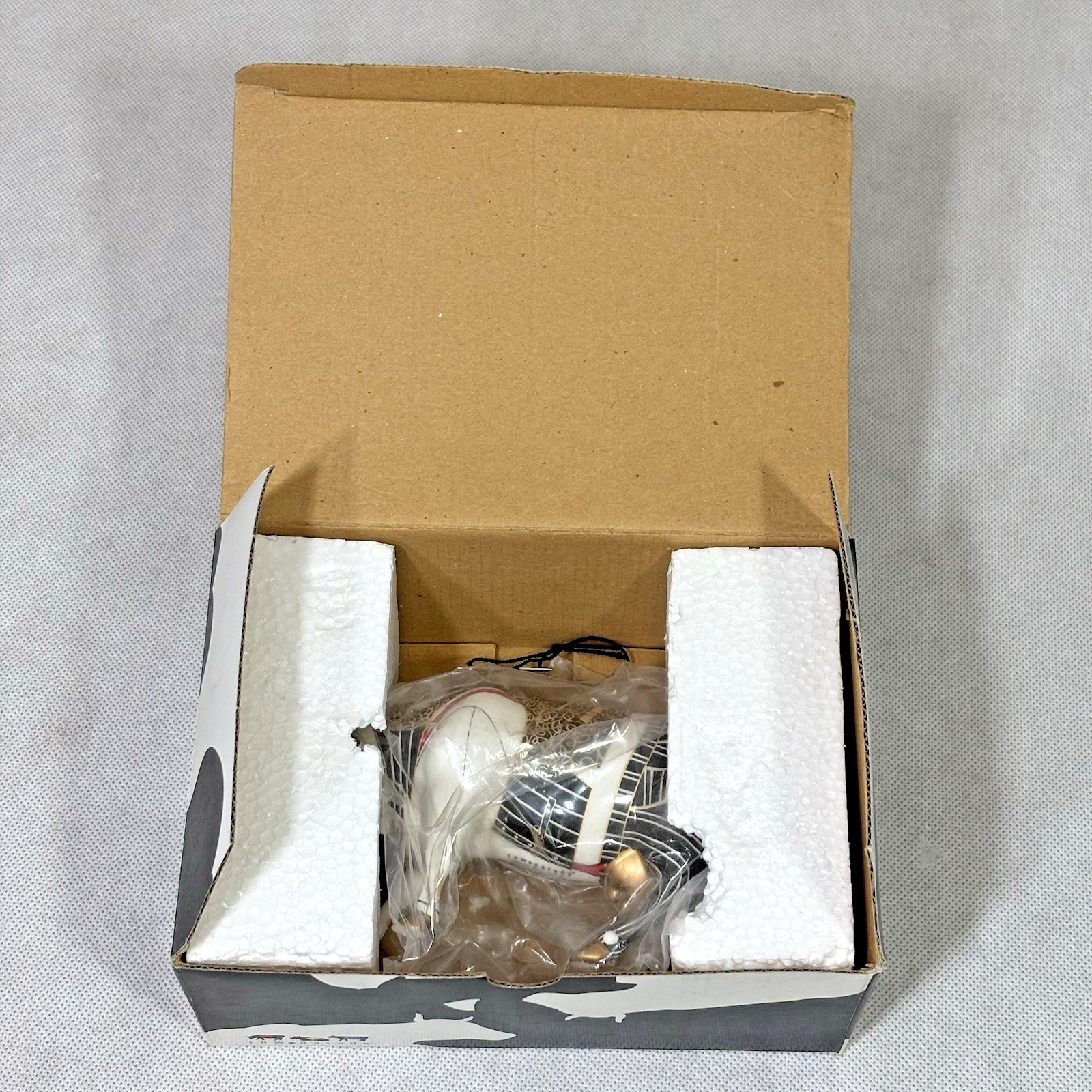 Cow Parade #6015 City Cow 2004 Westland Giftware Figurine with Box & Tag