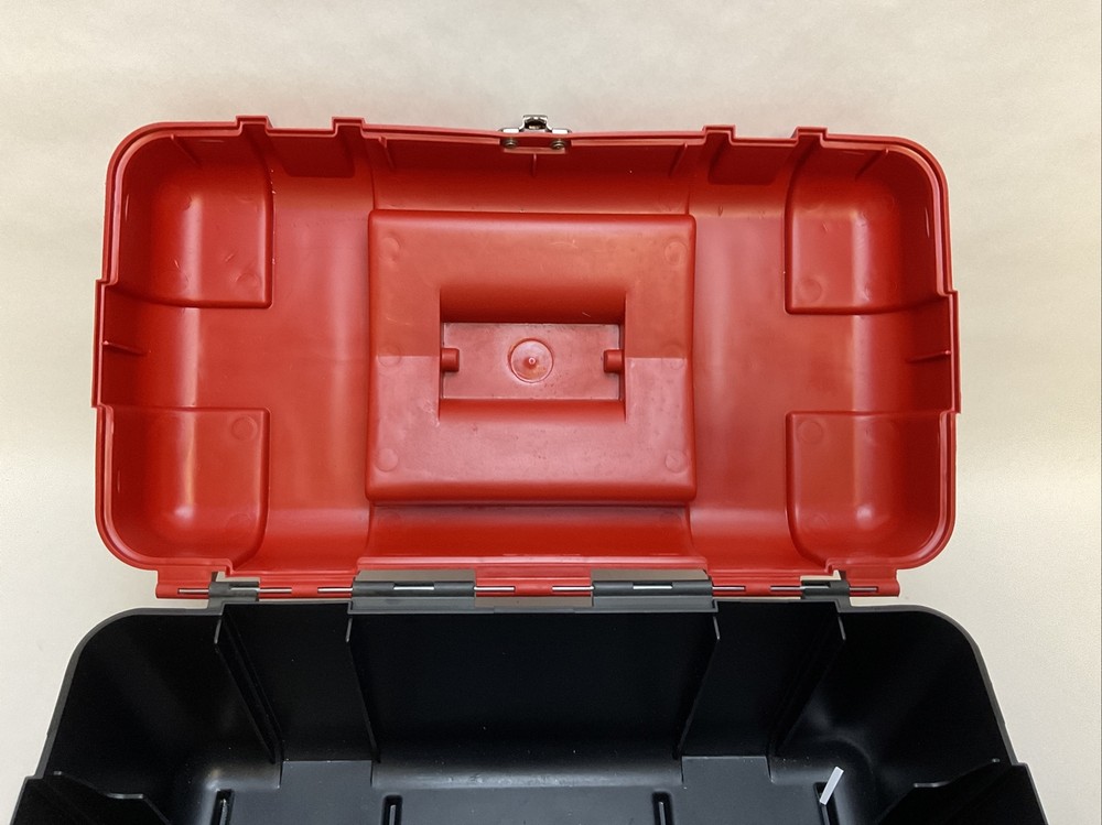 MASTER LOCK EMPTY TOOL BOX
