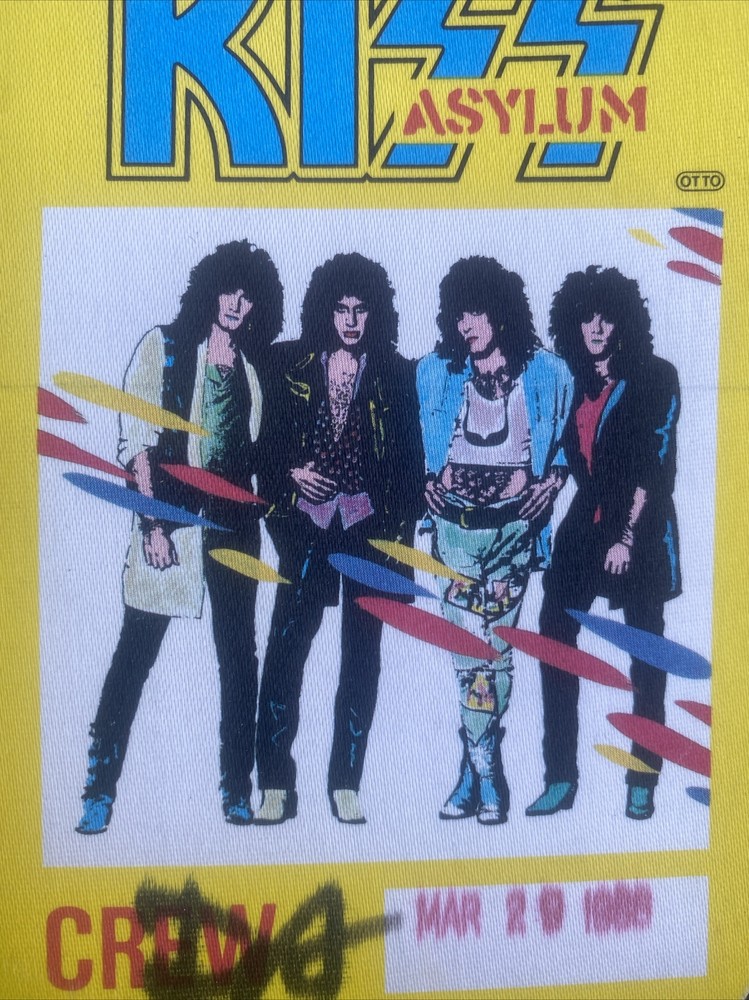 * Kiss Asylum crew pass E1