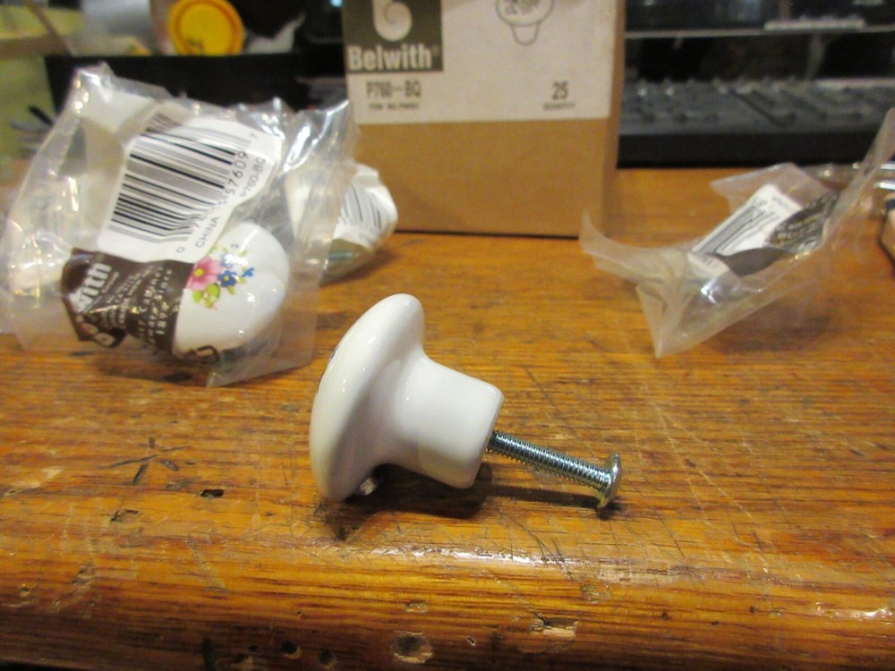 10 ~:~ New ~:~ White Floral Porcelain Ceramic Drawer Pulls Knobs ~ Belwith