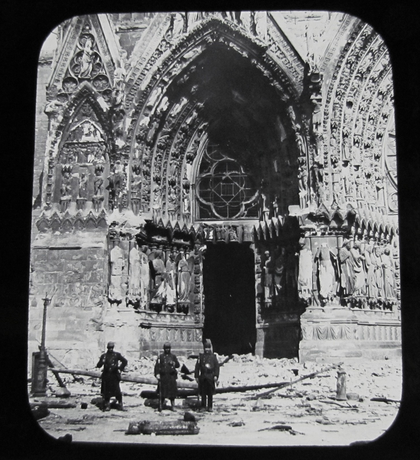 Glass Magic Lantern Slide REIMS CATHEDRAL AFTER BOMBARDMENT WW1 FRANCE