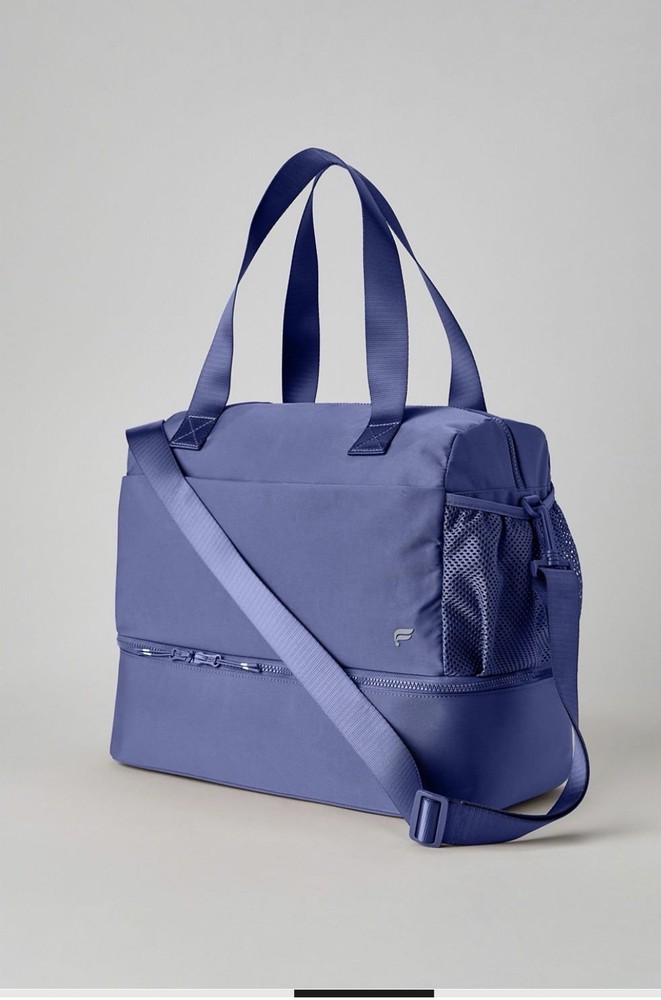 Fabletics Medium Blue Gym Bag w/ Shoe Compartment, Mesh Pockets, Zip Closure