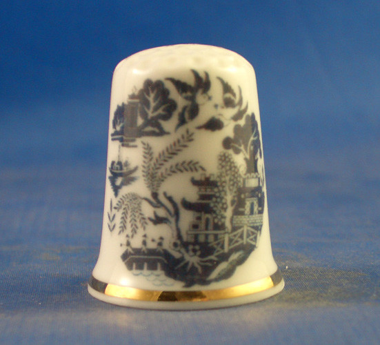 Birchcroft China Thimble -- Blue Willow Pattern with Free Dome Gift Box