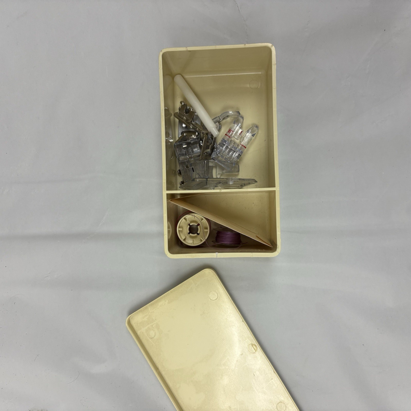 Singer Merritt 4530 Sewing Machine Portable - Tested - Read Description