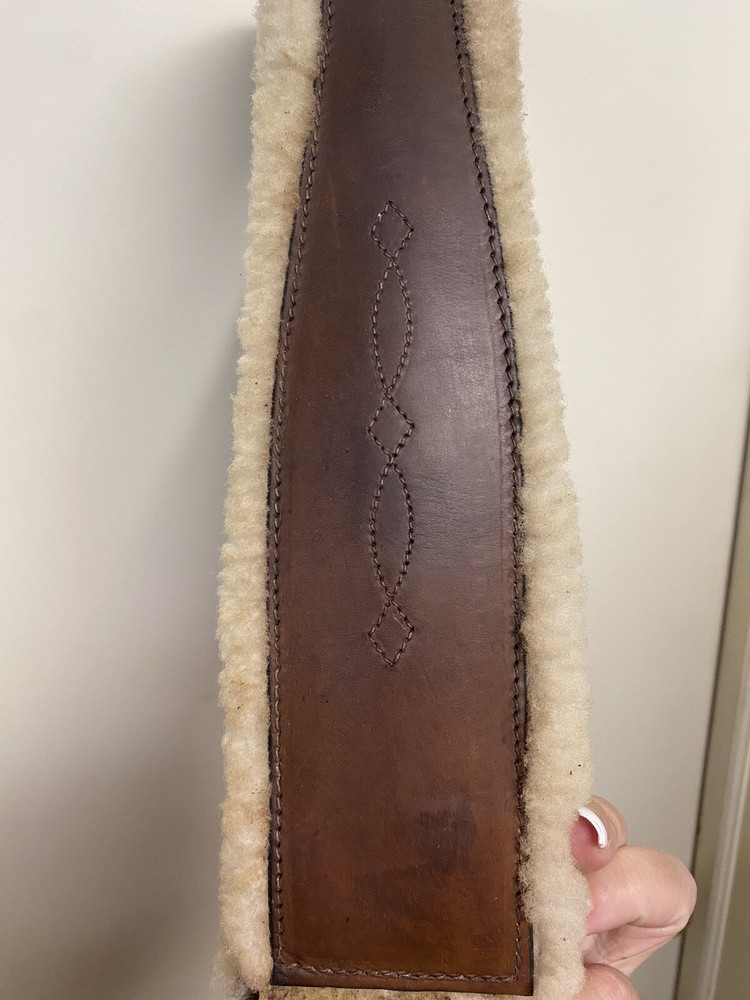 Beval Sheepskin Girth 48”
