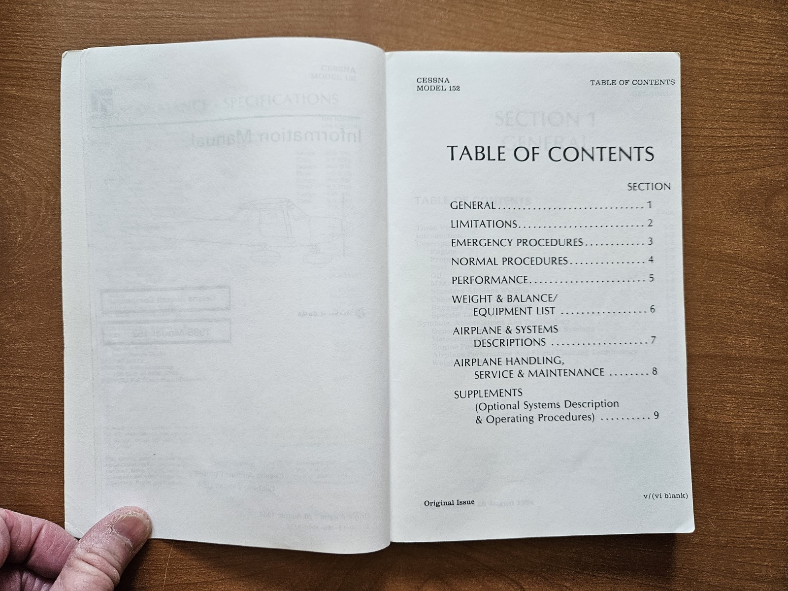 Cessna 1982 Model 152 Information Manual (1984 paperback)