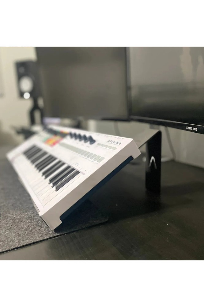 18” Stand for DJ controller, Synthesizer, drum machine, sampler, Moog, roland