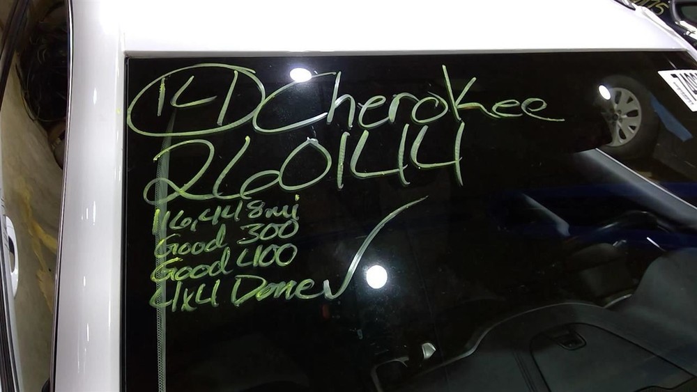 CHEROKEE 2014 Glove Box 966925