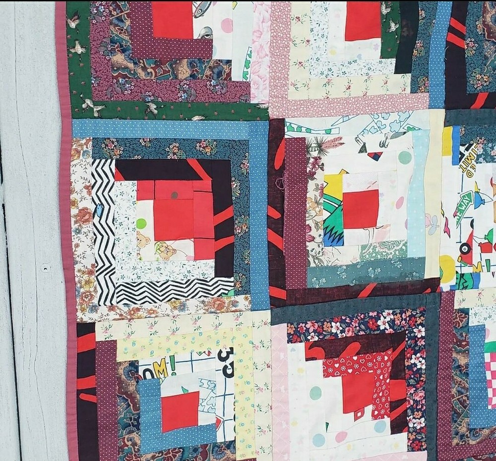 Vintage Log Cabin Quilt Fields & Furrows 70s patchwork 58” x 72” Whimsy Fabrics