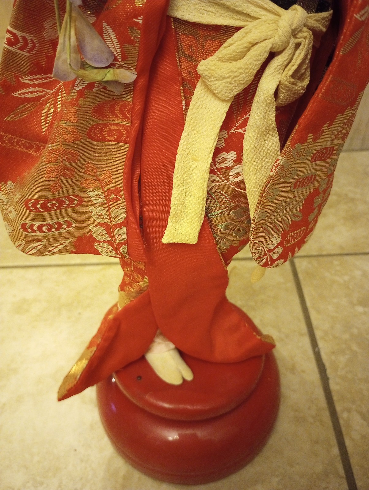 Vintage Nishi & Co. Japanese Geisha Musical Rotating Base