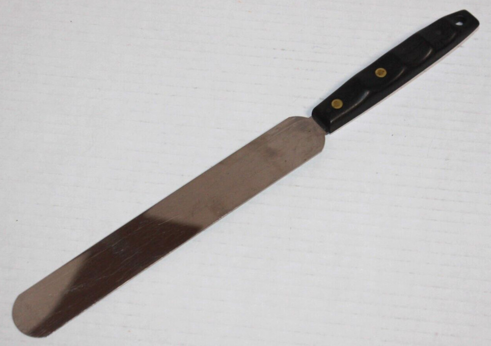 Vintage Icing Spatula Feather Pattern Handle