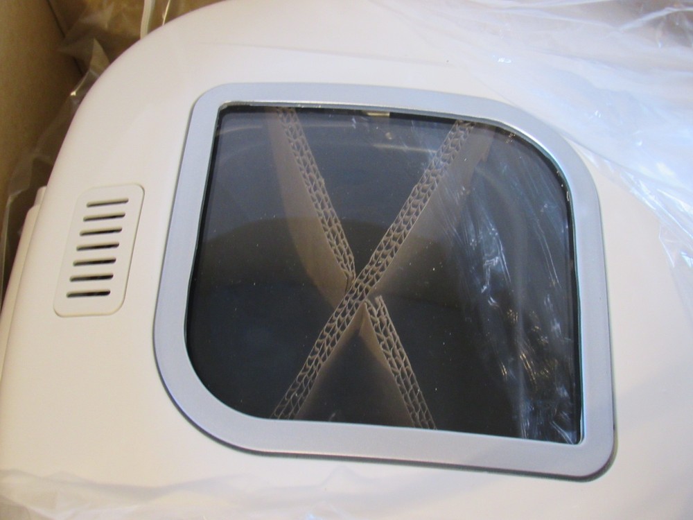 Breadman Bread Maker 3 Horizontal Loaf Sizes 8 Functions TR520 2lb Model NEW